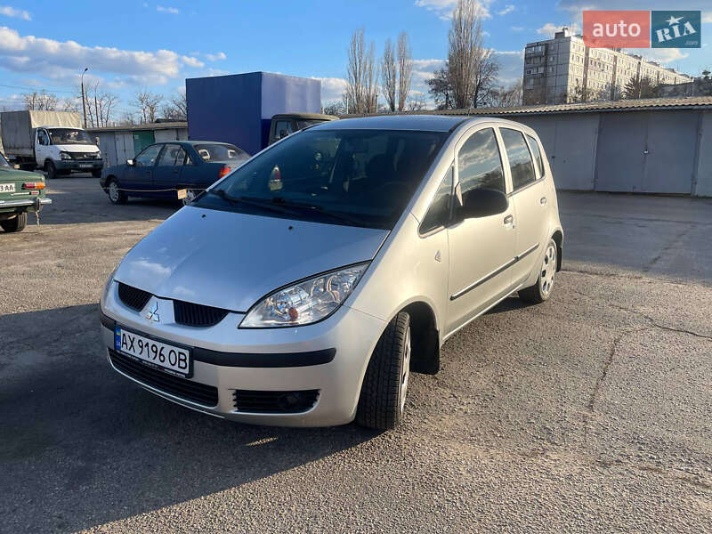 Хэтчбек Mitsubishi Colt 2008 в 