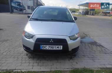 Хэтчбек Mitsubishi Colt 2009 в 