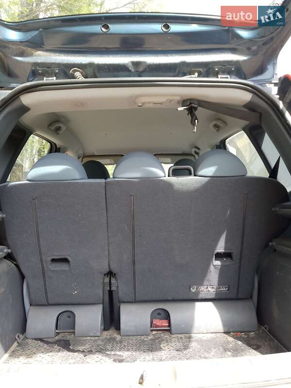 Хетчбек Mitsubishi Colt 2004 в Сокирянах
