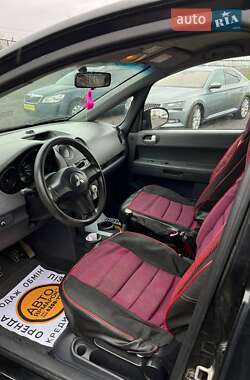 Хэтчбек Mitsubishi Colt 2007 в 