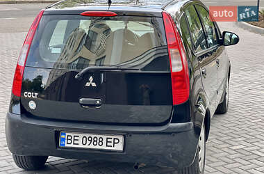 Хэтчбек Mitsubishi Colt 2005 в 