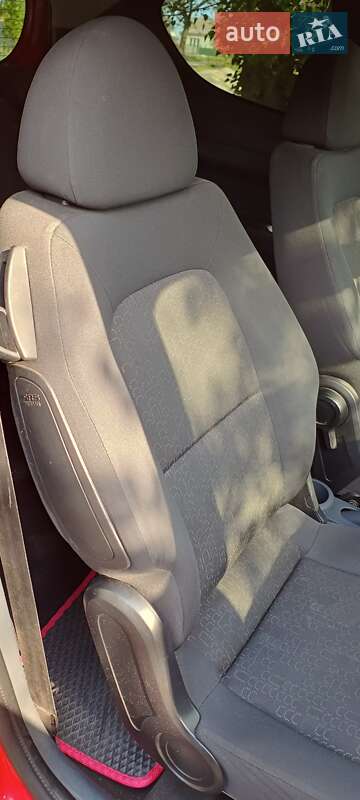 Хетчбек Mitsubishi Colt 2010 в Черкасах