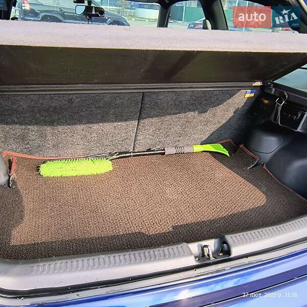 Хэтчбек Mitsubishi Colt 1997 в Черновцах