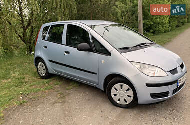 Хэтчбек Mitsubishi Colt 2005 в 