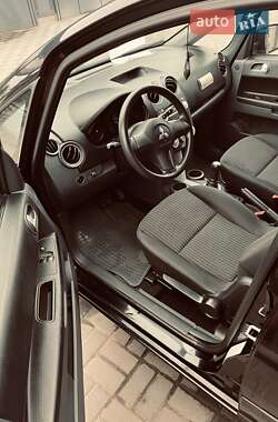 Хэтчбек Mitsubishi Colt 2008 в 