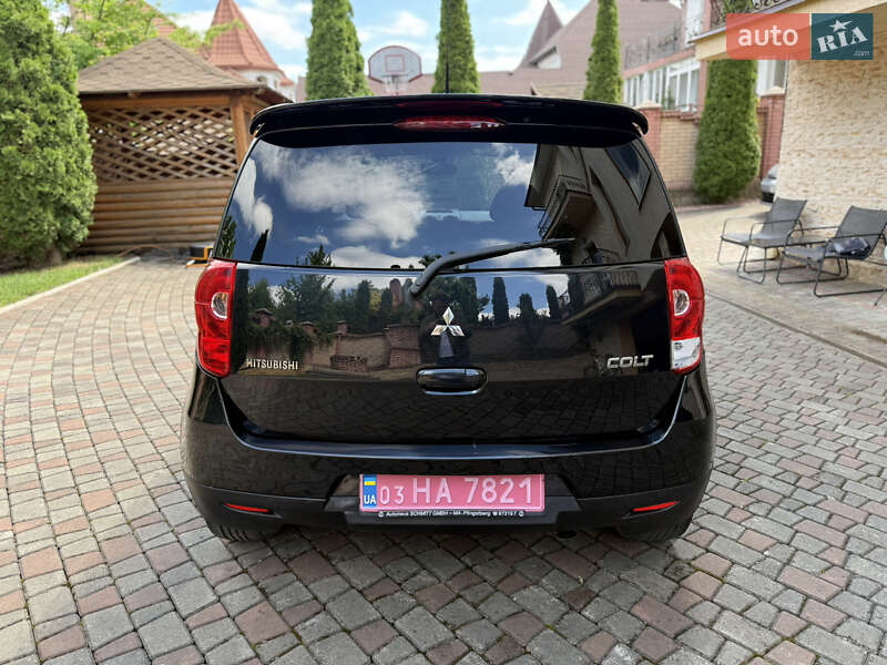 Хэтчбек Mitsubishi Colt 2010 в Черновцах