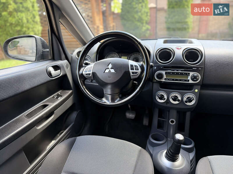 Хэтчбек Mitsubishi Colt 2010 в Черновцах