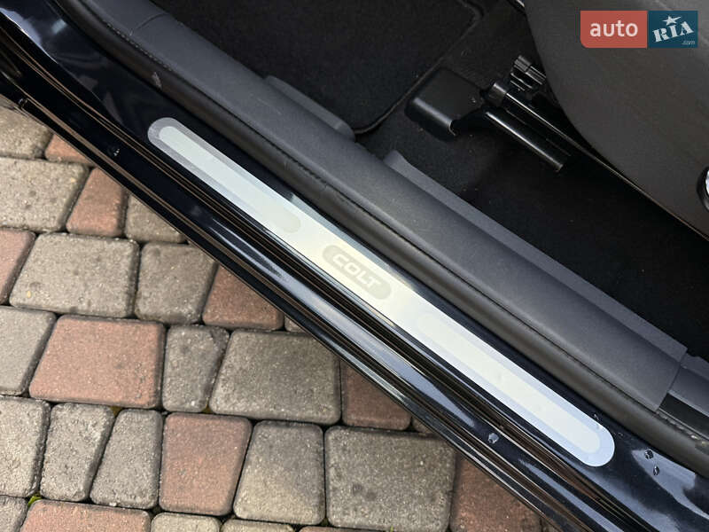 Хэтчбек Mitsubishi Colt 2010 в Черновцах