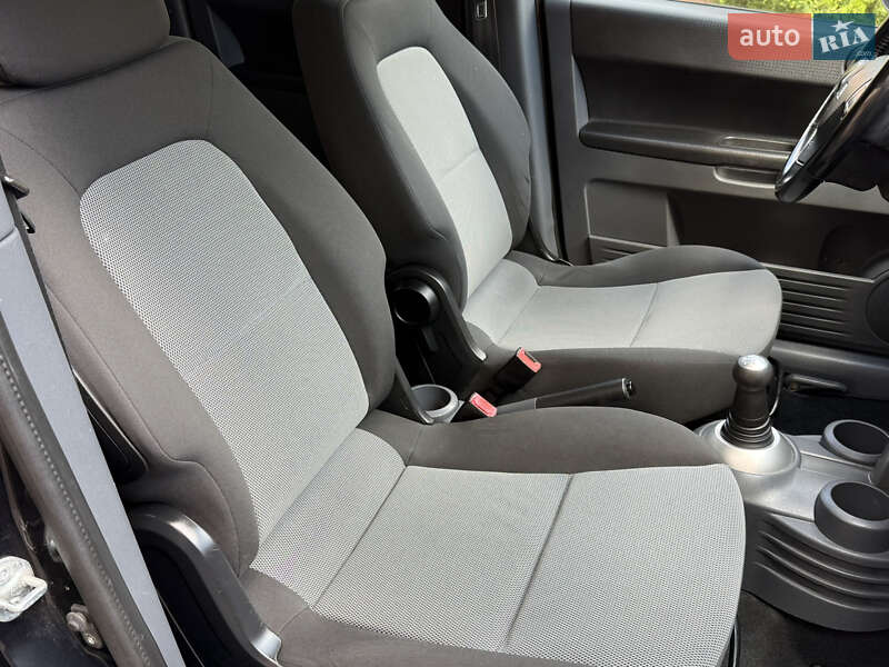 Хэтчбек Mitsubishi Colt 2010 в Черновцах