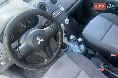 Хэтчбек Mitsubishi Colt 2006 в 