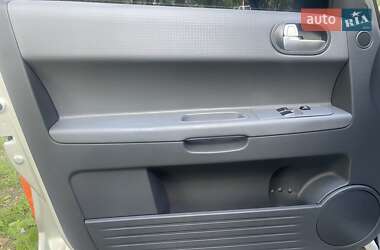 Хэтчбек Mitsubishi Colt 2006 в 