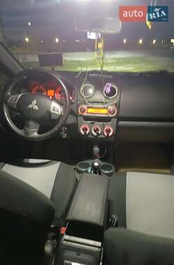 Хэтчбек Mitsubishi Colt 2011 в 