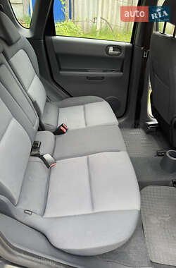 Хэтчбек Mitsubishi Colt 2006 в 