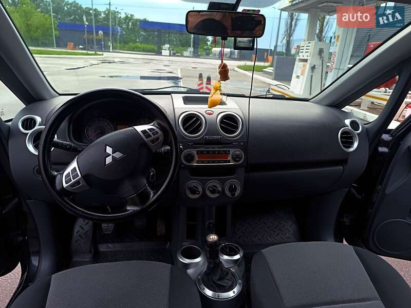 Хэтчбек Mitsubishi Colt 2011 в Киеве