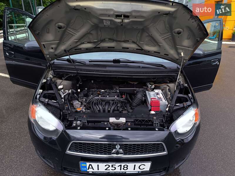 Хэтчбек Mitsubishi Colt 2011 в Киеве