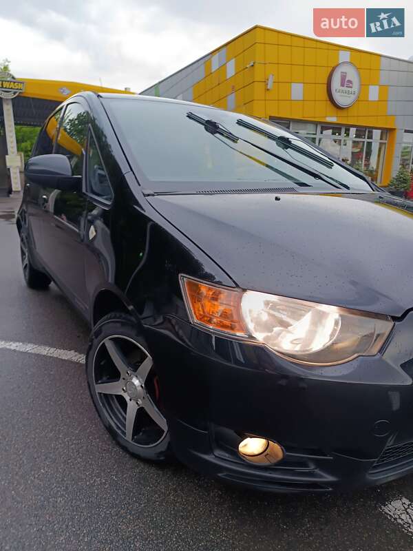 Хэтчбек Mitsubishi Colt 2011 в Киеве