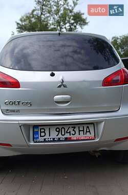 Хэтчбек Mitsubishi Colt 2005 в 