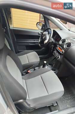 Хэтчбек Mitsubishi Colt 2009 в 