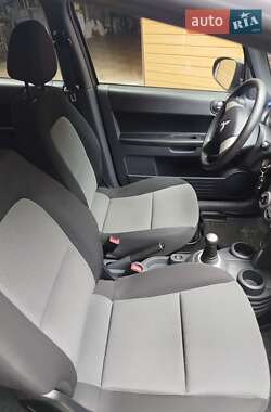Хэтчбек Mitsubishi Colt 2009 в 