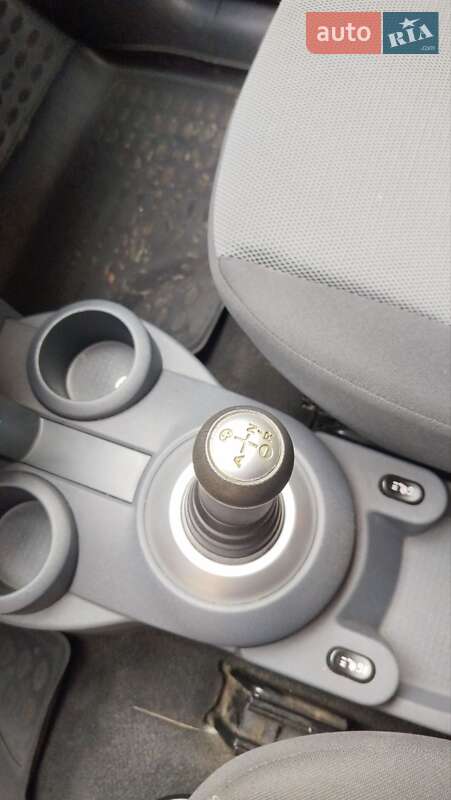 Хэтчбек Mitsubishi Colt 2009 в Черновцах