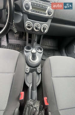 Хэтчбек Mitsubishi Colt 2010 в 