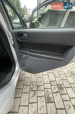Хэтчбек Mitsubishi Colt 2010 в 