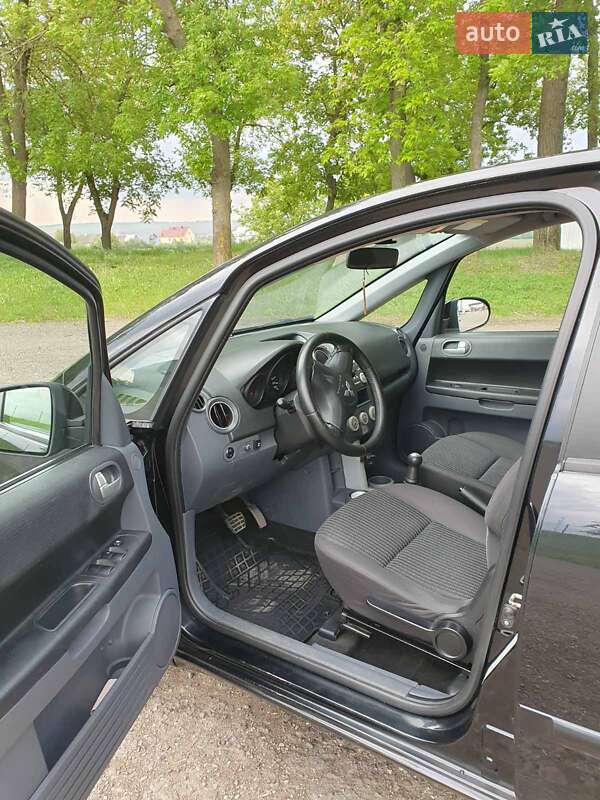 Хэтчбек Mitsubishi Colt 2008 в Черновцах