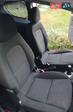 Хэтчбек Mitsubishi Colt 2008 в 