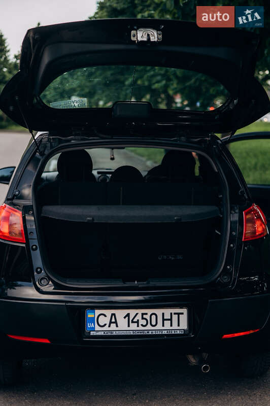 Хэтчбек Mitsubishi Colt 2005 в Умани