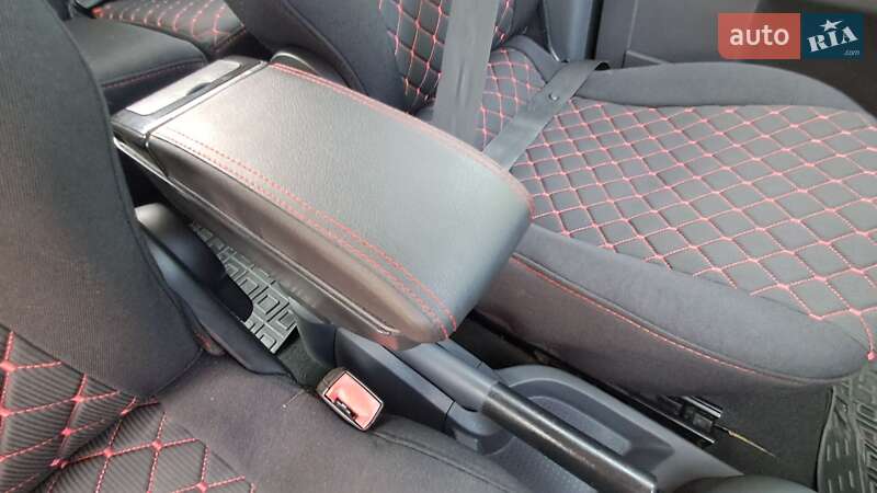 Хэтчбек Mitsubishi Colt 2012 в Ивано-Франковске фото 18 Хэтчбек Mitsubishi Colt 2012 в Ивано-Франковске