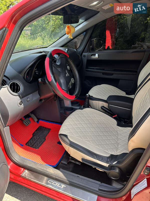 Хэтчбек Mitsubishi Colt 2007 в Обухове