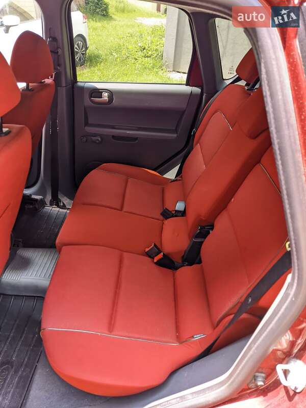 Хетчбек Mitsubishi Colt 2006 в Львові