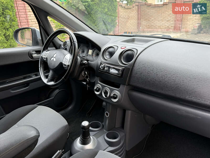Хэтчбек Mitsubishi Colt 2013 в Черновцах