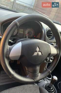 Хэтчбек Mitsubishi Colt 2008 в 