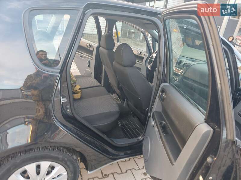 Хетчбек Mitsubishi Colt 2009 в Бучачі