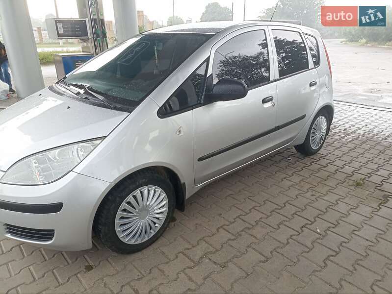 Хэтчбек Mitsubishi Colt 2008 в 