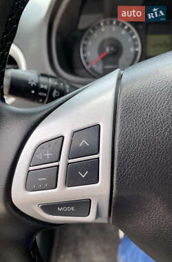 Хэтчбек Mitsubishi Colt 2011 в 
