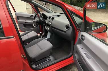 Хэтчбек Mitsubishi Colt 2005 в 