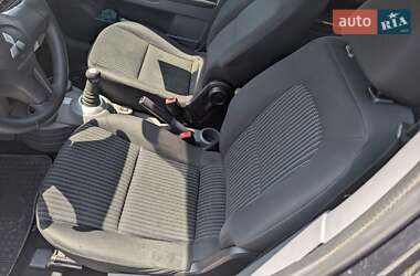 Хэтчбек Mitsubishi Colt 2008 в 