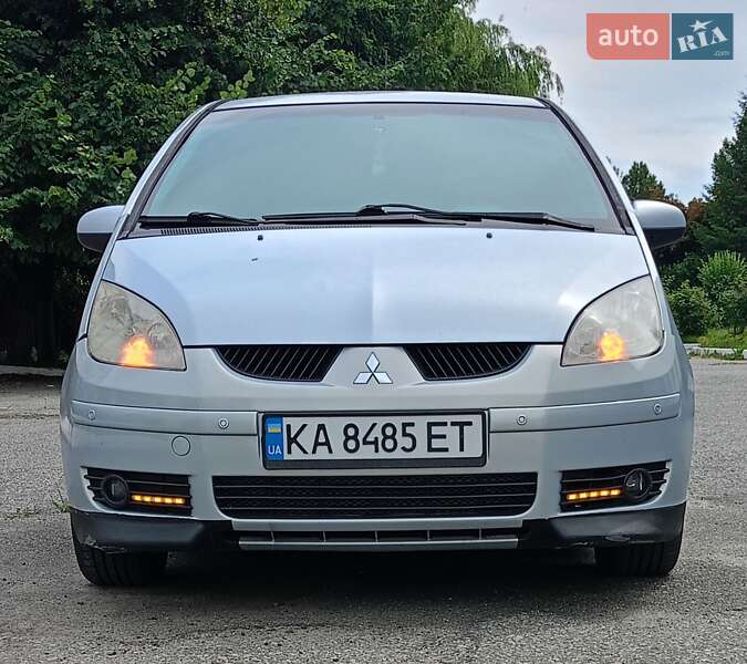 Mitsubishi Colt 2005