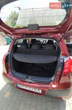 Хэтчбек Mitsubishi Colt 2006 в 