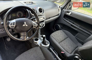 Хэтчбек Mitsubishi Colt 2010 в 