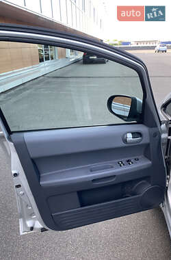 Хэтчбек Mitsubishi Colt 2007 в 