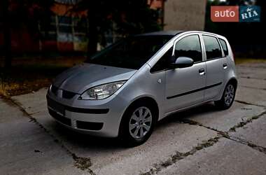 Хэтчбек Mitsubishi Colt 2005 в 