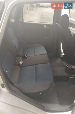 Хэтчбек Mitsubishi Colt 2006 в 