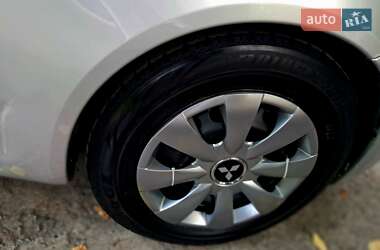 Хэтчбек Mitsubishi Colt 2005 в 