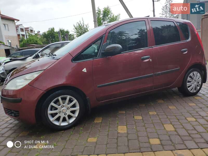 Хэтчбек Mitsubishi Colt 2006 в Львове