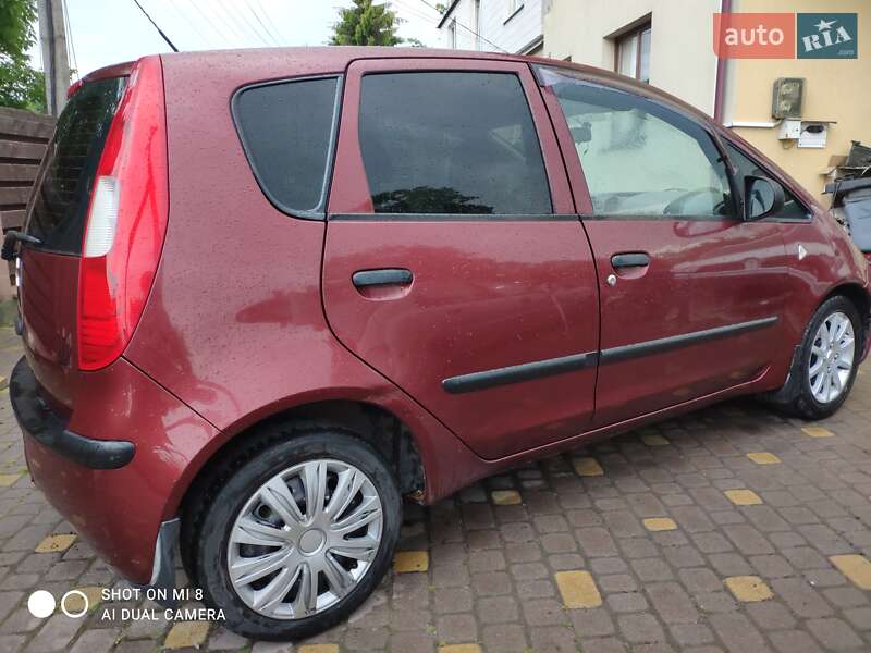 Хэтчбек Mitsubishi Colt 2006 в Львове
