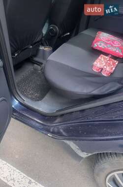 Хэтчбек Mitsubishi Colt 2004 в 