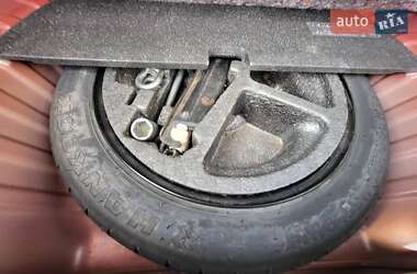 Хэтчбек Mitsubishi Colt 2006 в 